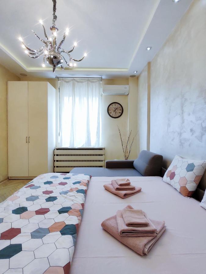 Home Center Apartment Belgrado Exterior foto