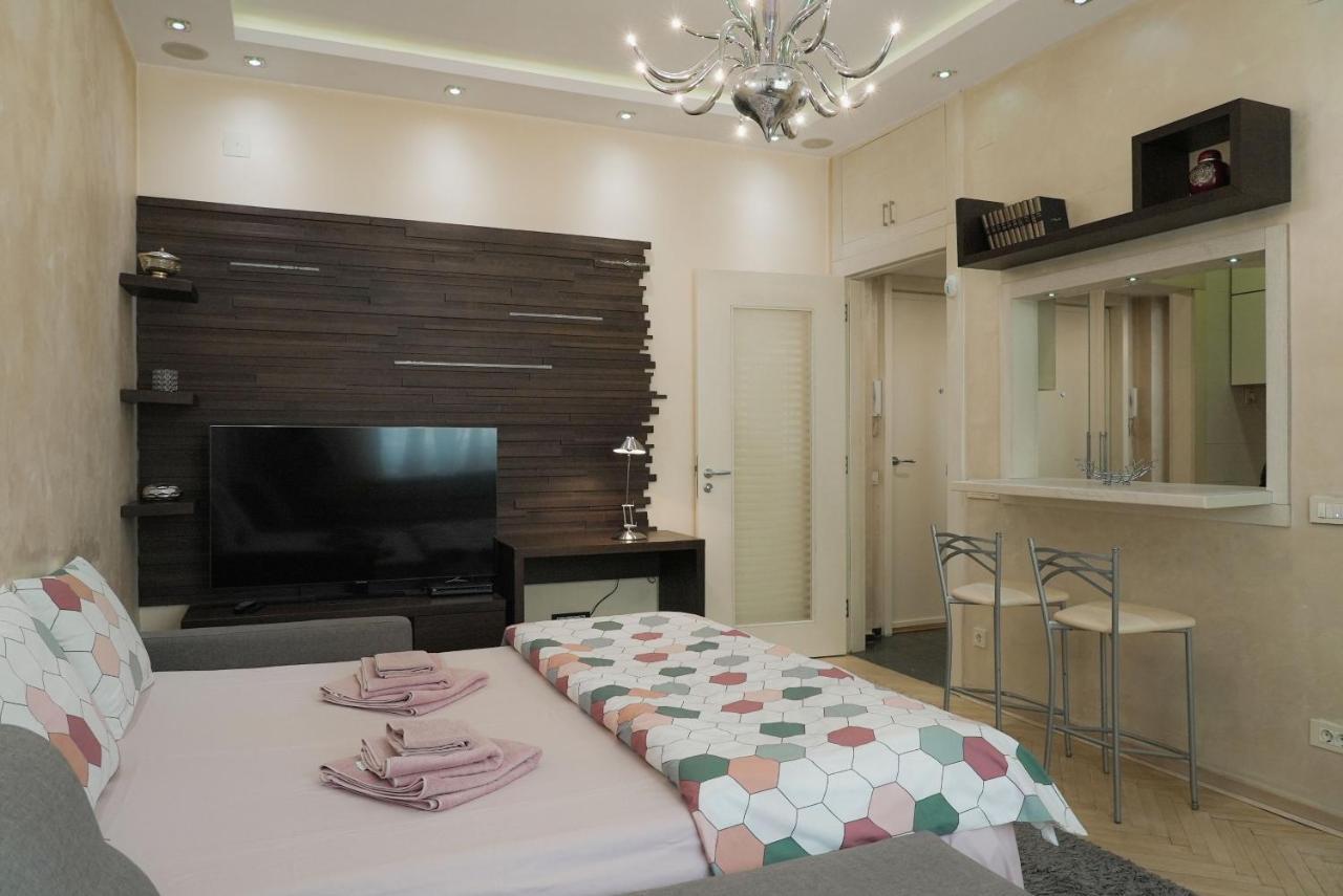 Home Center Apartment Belgrado Exterior foto